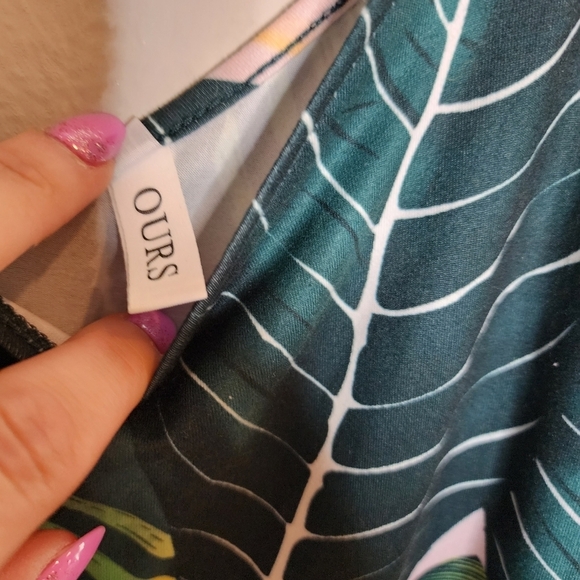 Ours XXL women's tropical maxi dress. Pockets. Soft, comfy, stretchy. - Picture 12 of 13